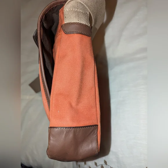 AUTHENTIC COACH MENS CAMDEN ORANGE CANVAS LARGE MESSENGER BAG #70829 GUC - Picture 15 of 16